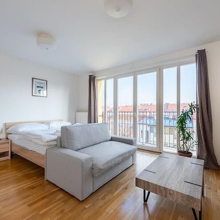 Sunny Safron Apartment Prága Kültér fotó
