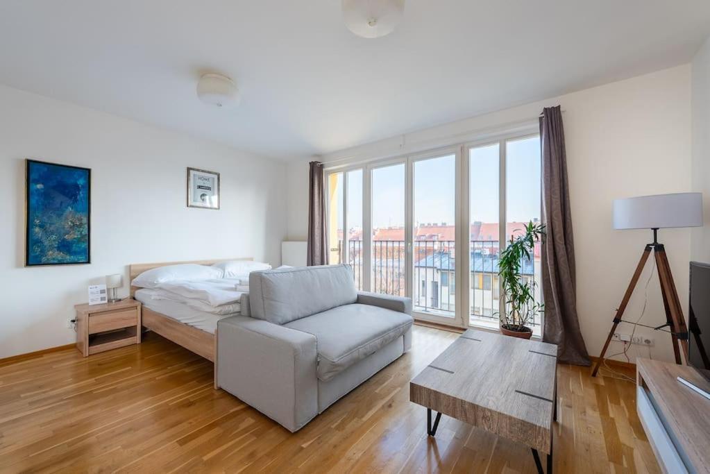 Sunny Safron Apartment Prága Kültér fotó