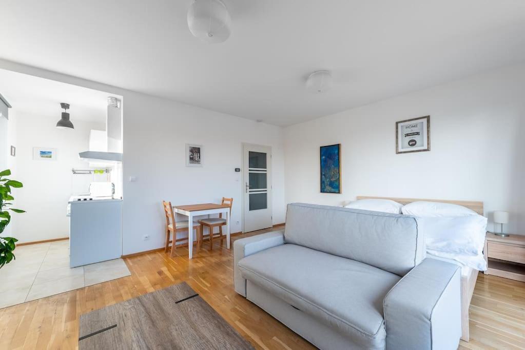 Sunny Safron Apartment Prága Kültér fotó