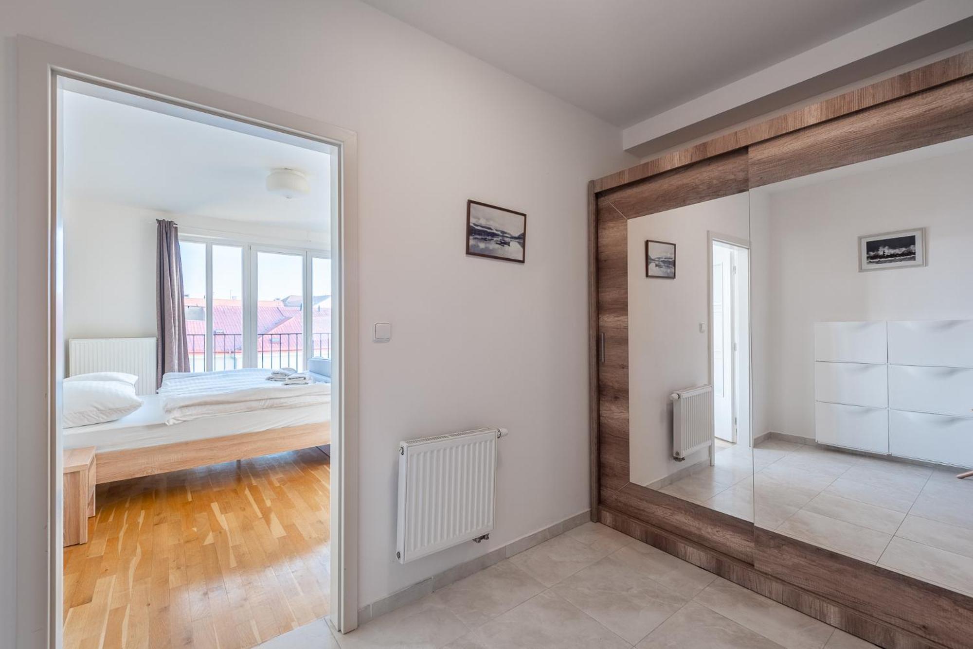 Sunny Safron Apartment Prága Kültér fotó